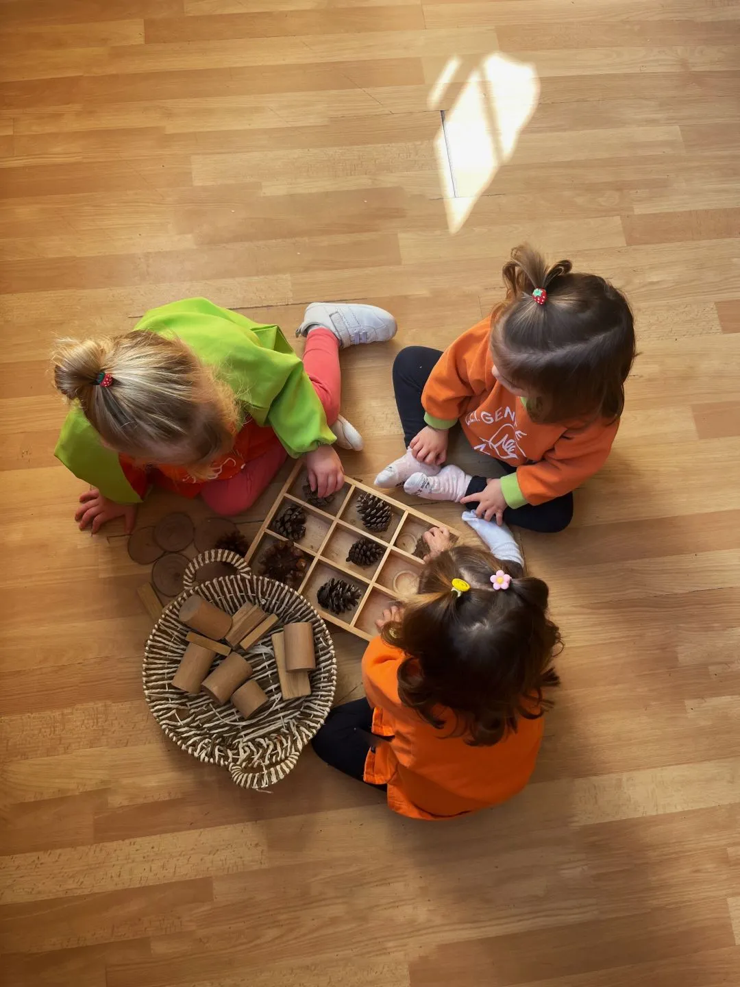 niñas jugando