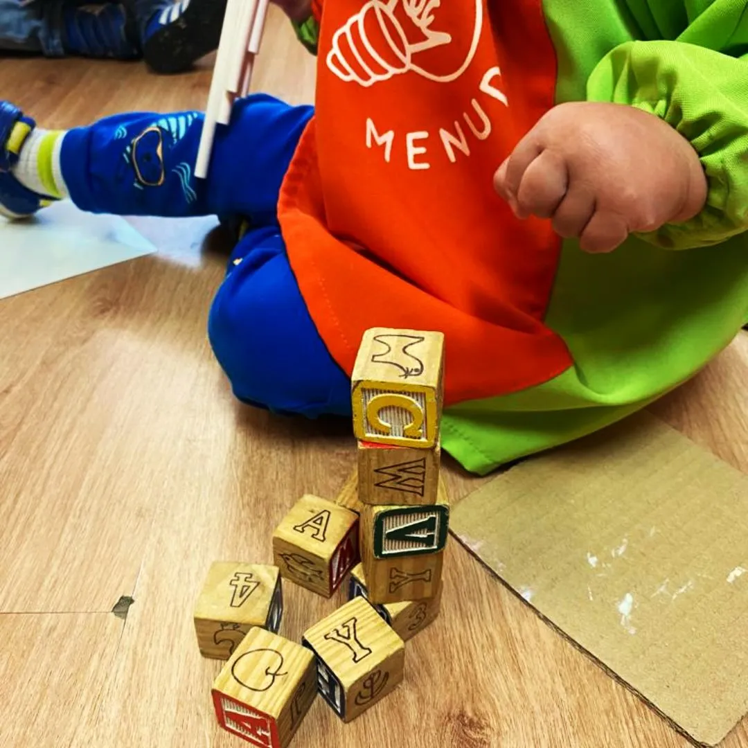 niño cubo